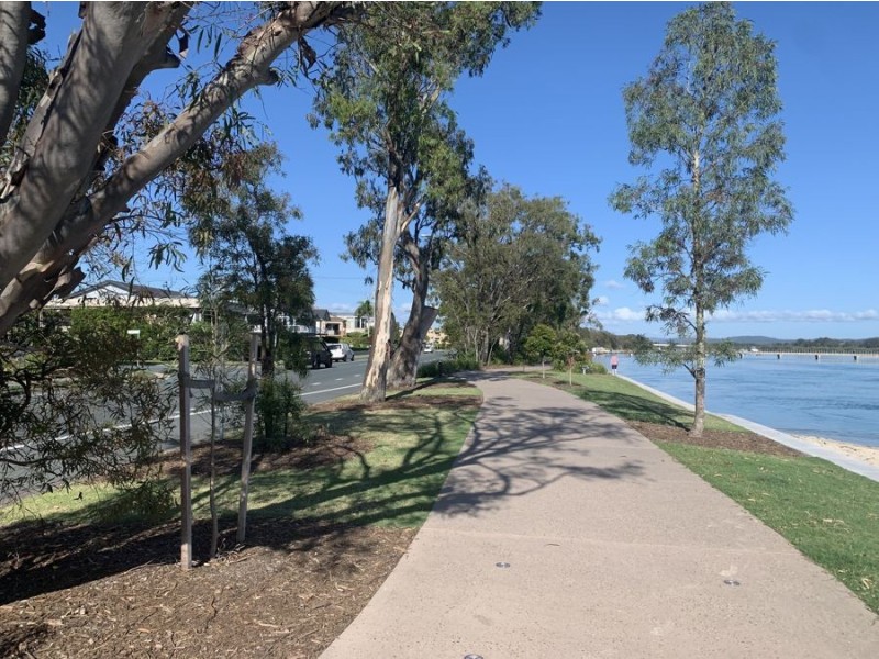 26 Broadwater Ave, Maroochydore QLD 4558