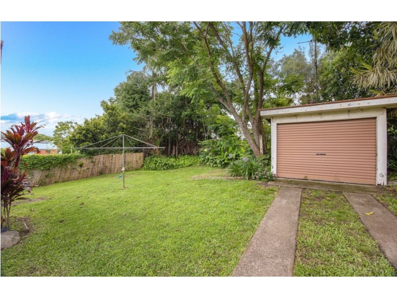 12 Arundell Ave, Nambour QLD 4560