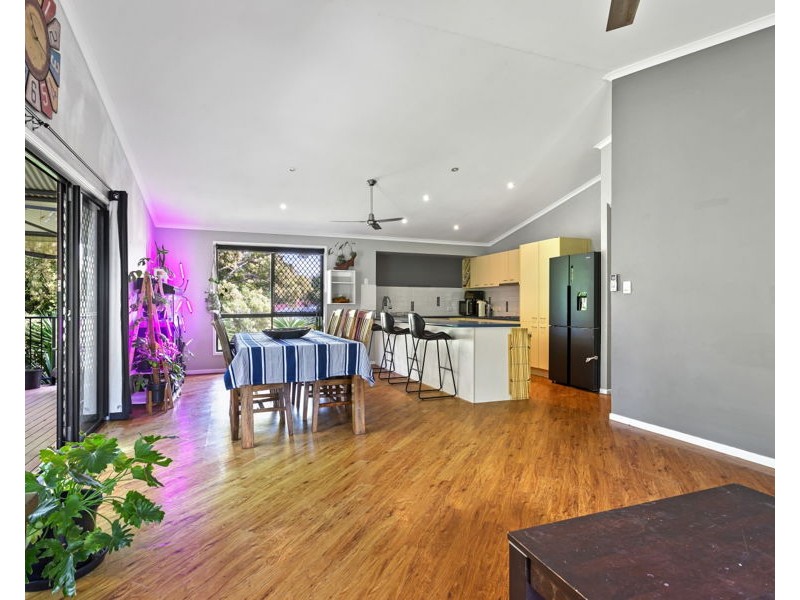 18 Kooralbyn Court, Nambour QLD 4560