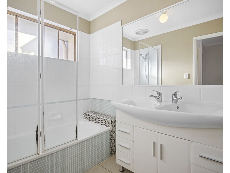 2/38 Dalton Drive, Maroochydore QLD 4558