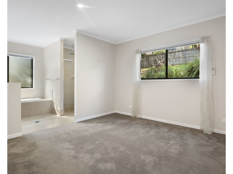 5 Palmforest Cl, Woombye QLD 4559