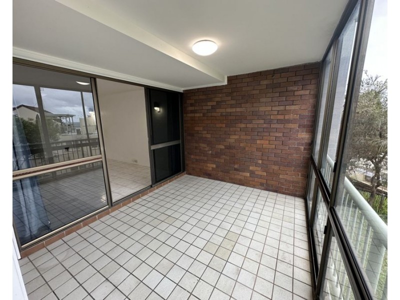 2/124 Buderim Ave, Alexandra Headland QLD 4572