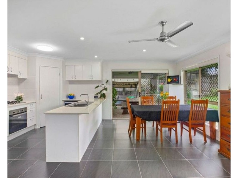 25 Parkview Drive, Little Mountain QLD 4551