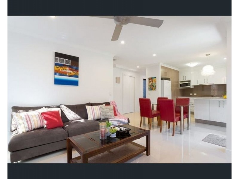 4/7 McAneny Street, Redcliffe QLD 4020