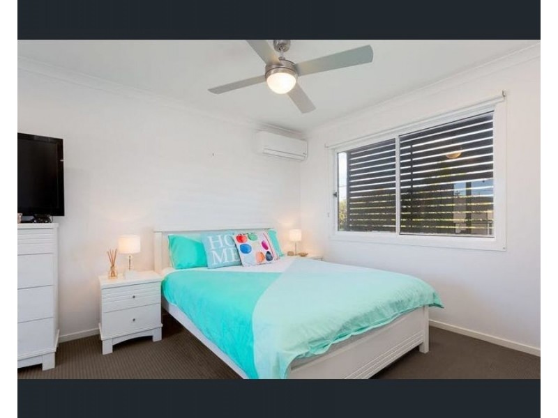 4/7 McAneny Street, Redcliffe QLD 4020