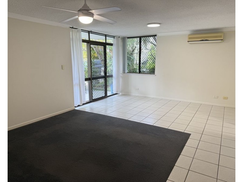 1/19 Akeringa Place, Mooloolaba QLD 4557