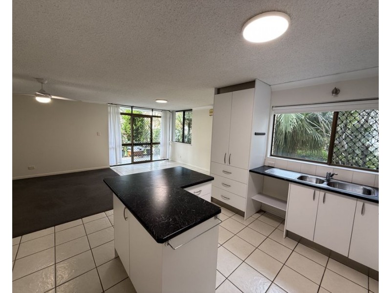 1/19 Akeringa Place, Mooloolaba QLD 4557