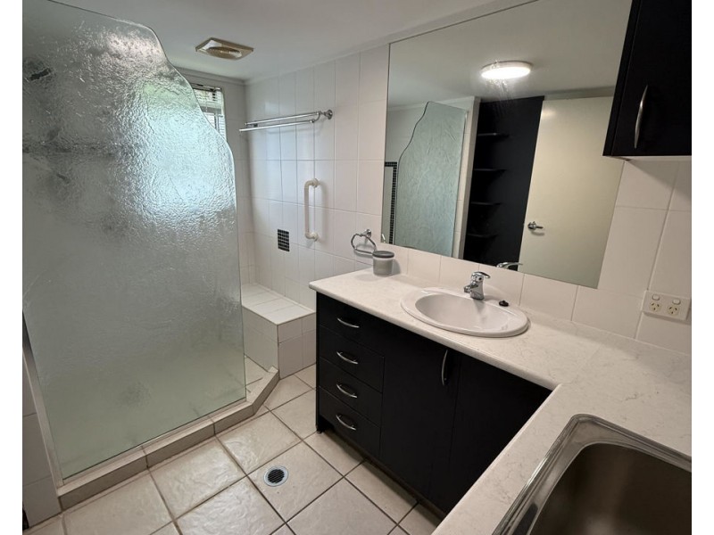 1/19 Akeringa Place, Mooloolaba QLD 4557