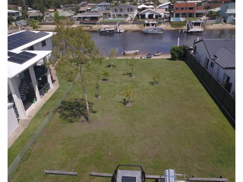 1/19 Akeringa Place, Mooloolaba QLD 4557