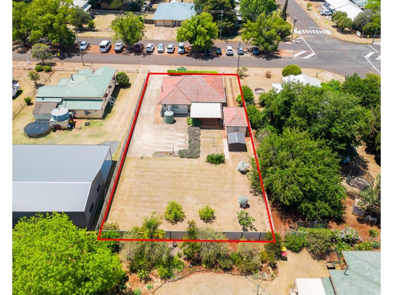 13 William St, Kingaroy QLD 4610