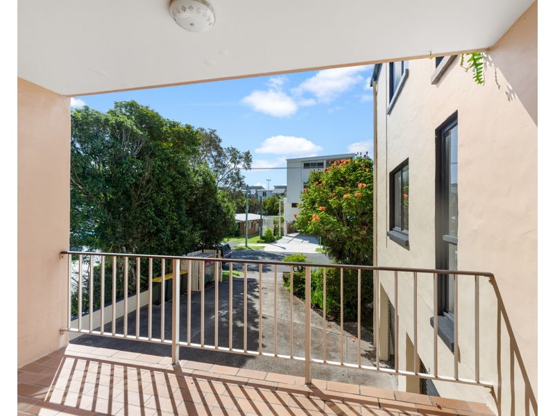 2/5 Richards St, Maroochydore QLD 4558