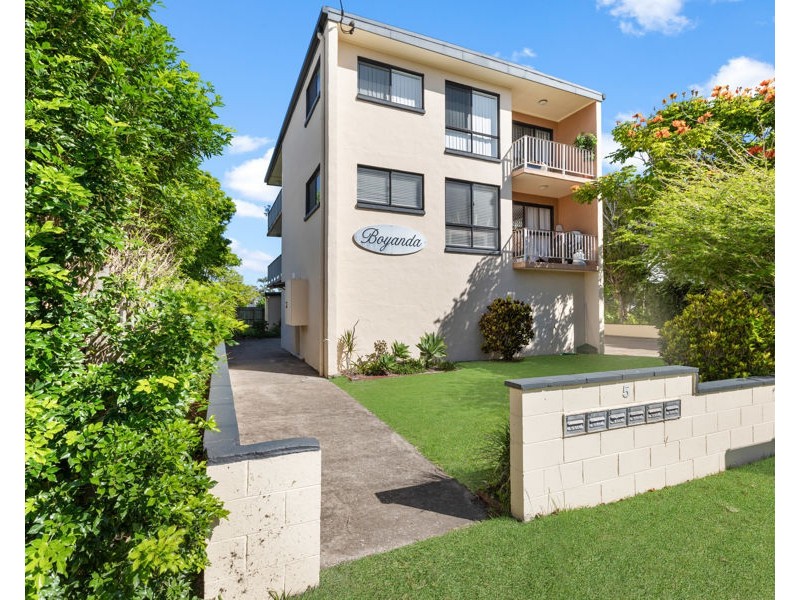 2/5 Richards St, Maroochydore QLD 4558