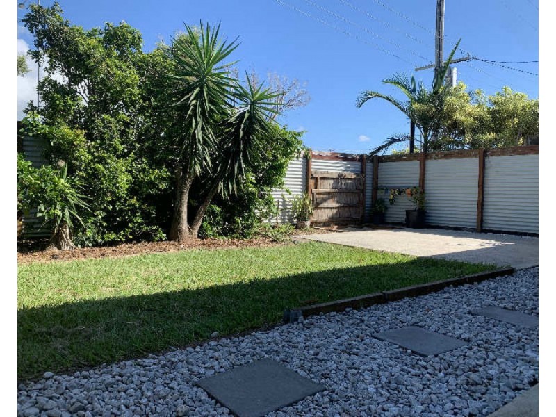 615 Nicklin Way, Wurtulla QLD 4575