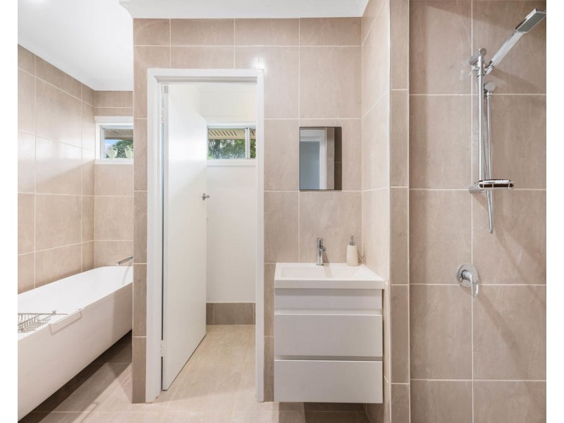 1B Amaroo Drive, Buderim QLD 4556
