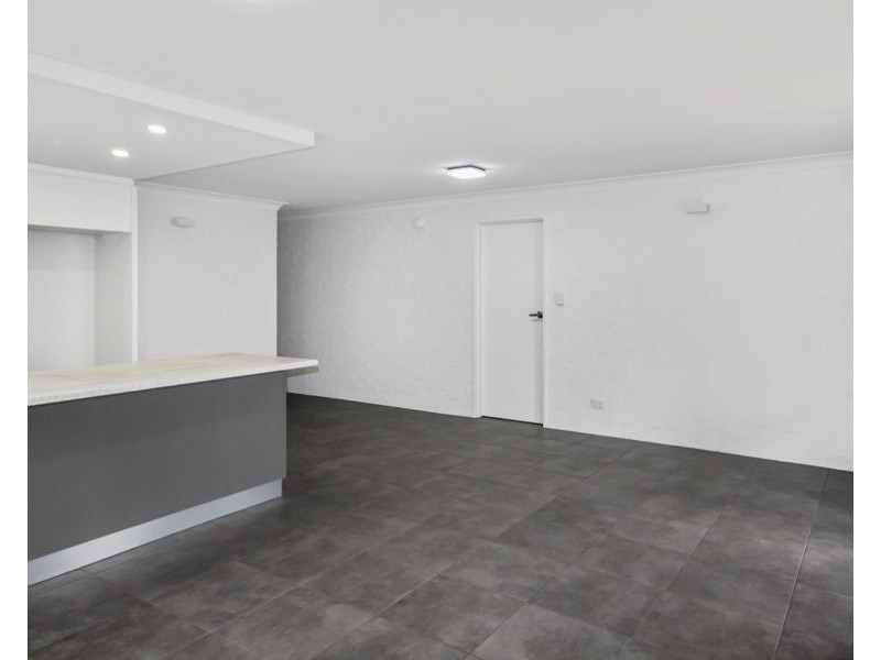 1/31 Bradman Ave, Maroochydore QLD 4558