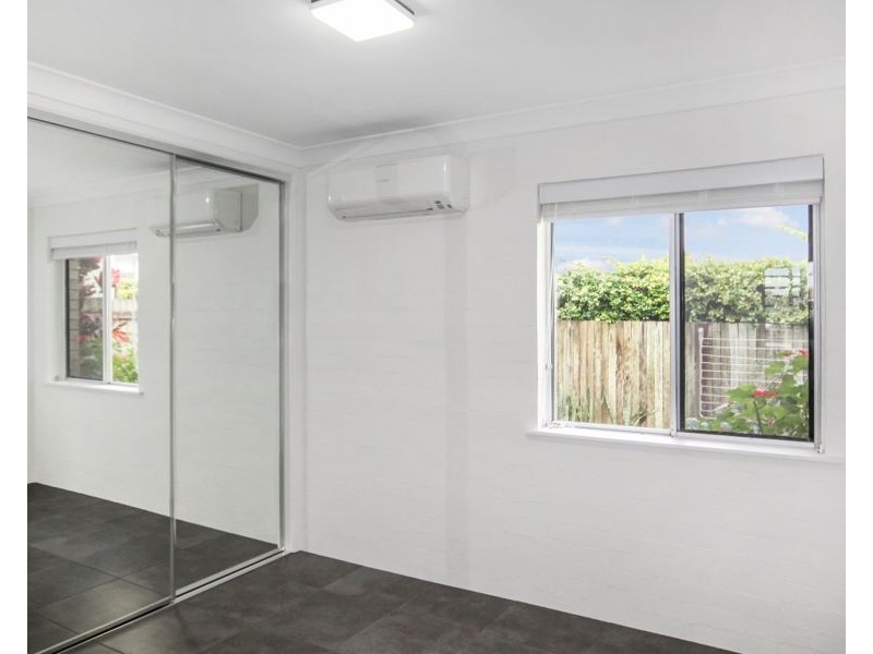 1/31 Bradman Ave, Maroochydore QLD 4558