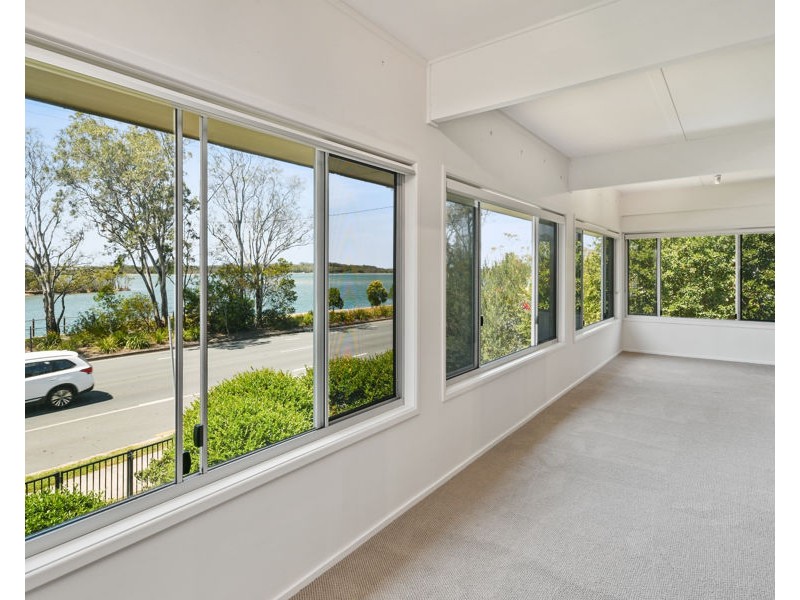 2/31 Bradman Ave, Maroochydore QLD 4558
