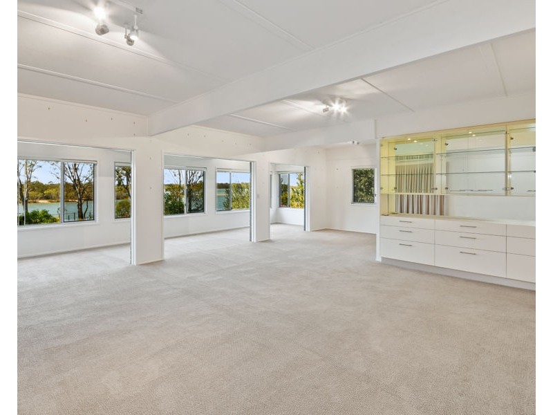 2/31 Bradman Ave, Maroochydore QLD 4558