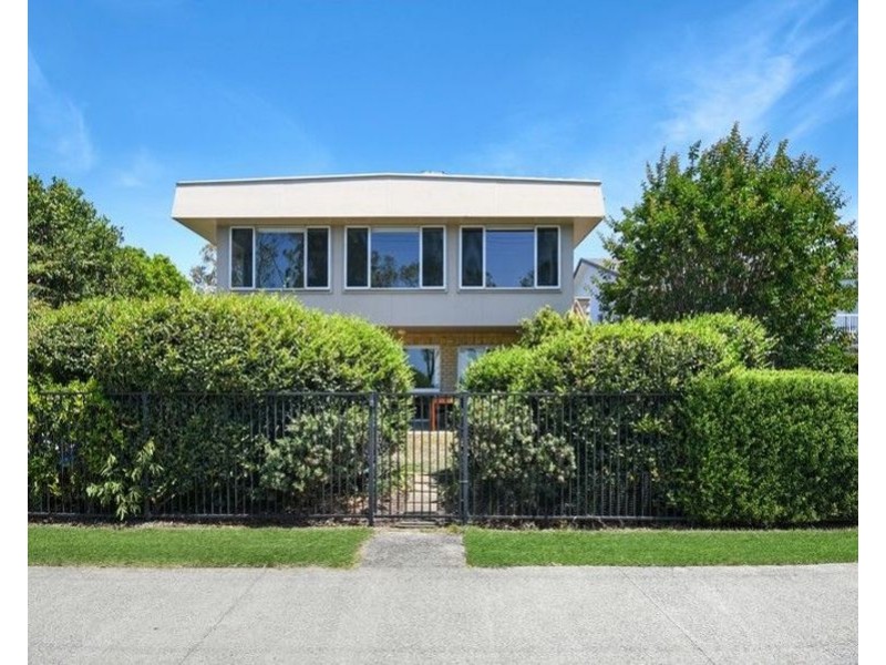 2/31 Bradman Ave, Maroochydore QLD 4558
