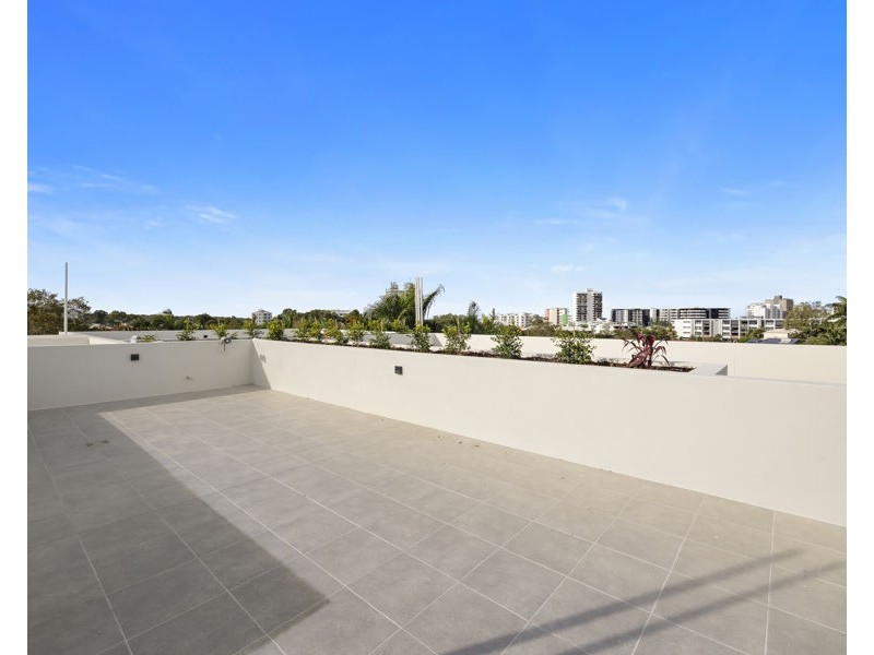 8/22 Norman Ave, Maroochydore QLD 4558