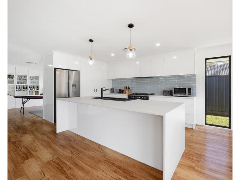 27 Edgewater Place, Sippy Downs QLD 4556