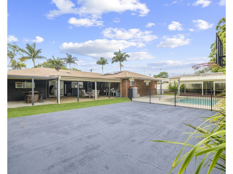 2 Elkhorn Street, Kuluin QLD 4558