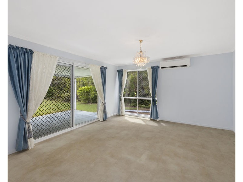 27 Tibrogargan Drive, Beerburrum QLD 4517