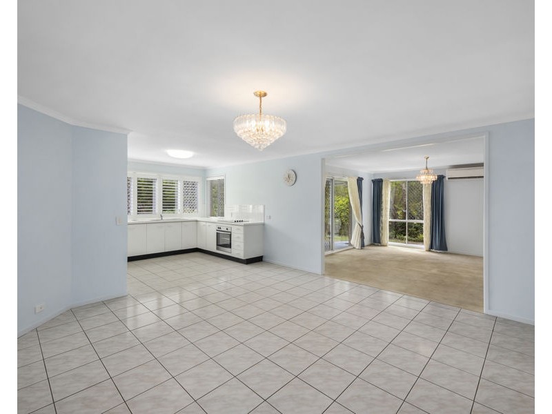 27 Tibrogargan Drive, Beerburrum QLD 4517