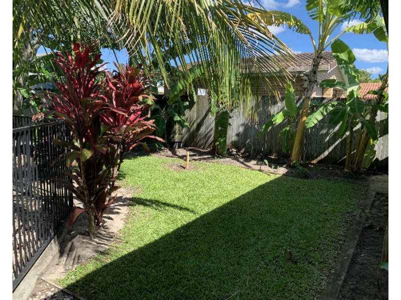 9 Tarwarri Cres, Mooloolaba QLD 4557