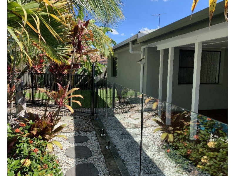 9 Tarwarri Cres, Mooloolaba QLD 4557