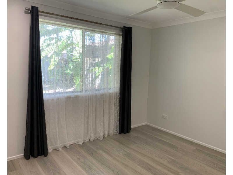 9 Tarwarri Cres, Mooloolaba QLD 4557