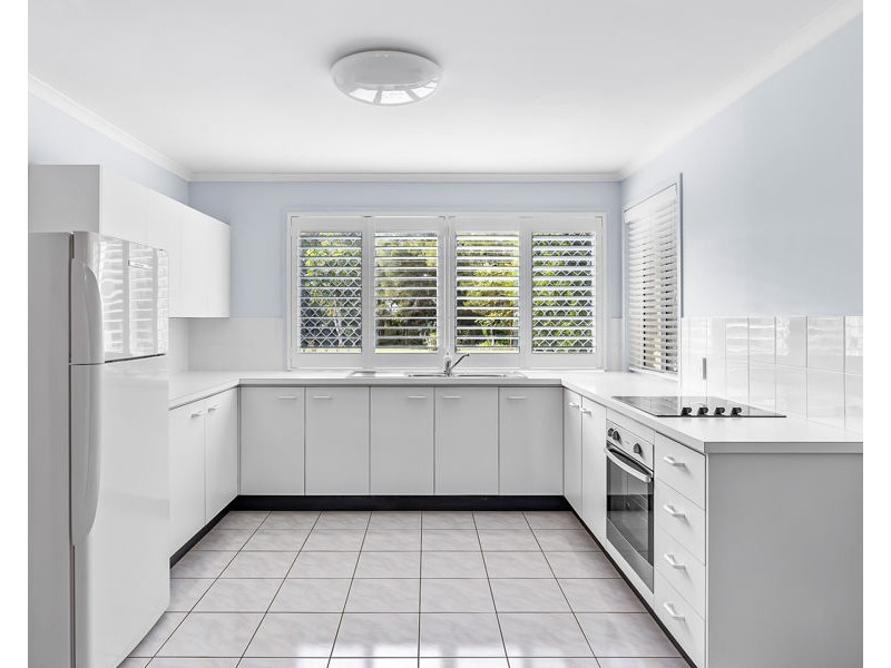 27 Tibrogargan Drive, Beerburrum QLD 4517