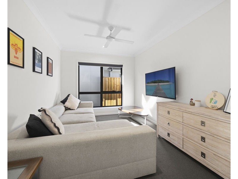 12 Valour Street, Palmview QLD 4553