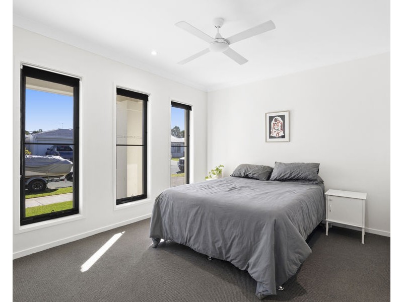 12 Valour Street, Palmview QLD 4553