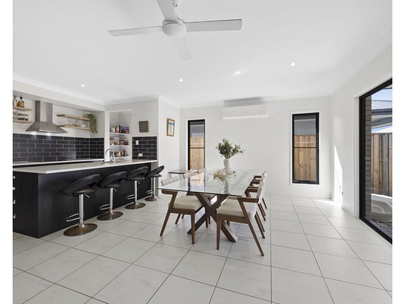 12 Valour Street, Palmview QLD 4553