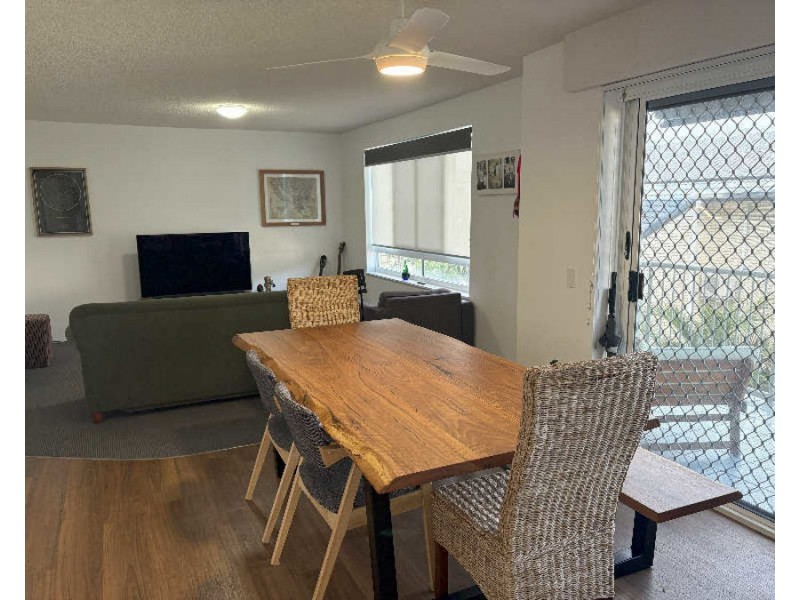 4/33 Burgess Street, Kings Beach QLD 4551