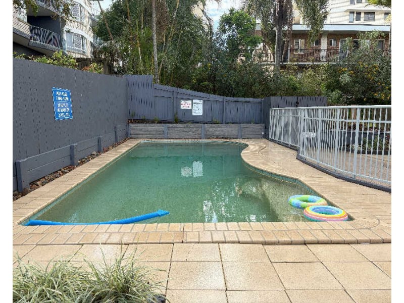 4/33 Burgess Street, Kings Beach QLD 4551