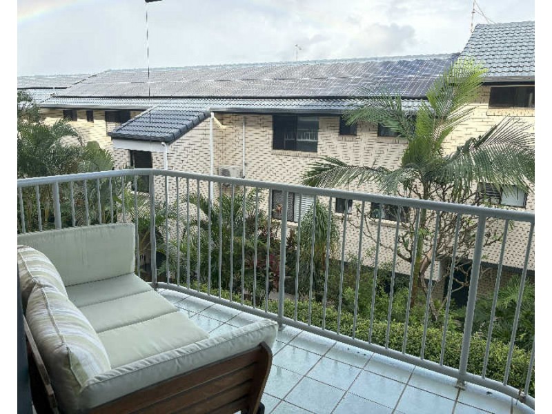 4/33 Burgess Street, Kings Beach QLD 4551