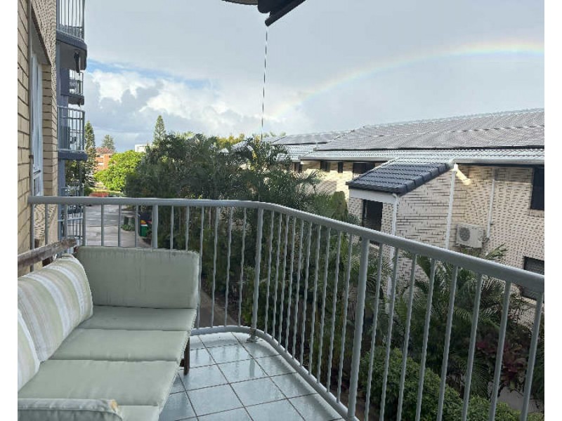 4/33 Burgess Street, Kings Beach QLD 4551