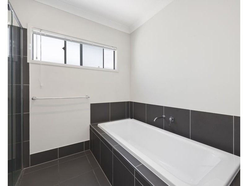 4 Viridian Circuit, Birtinya QLD 4575