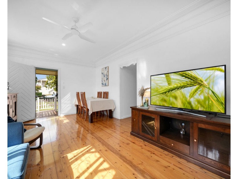 14 Esther Street, Deagon QLD 4017
