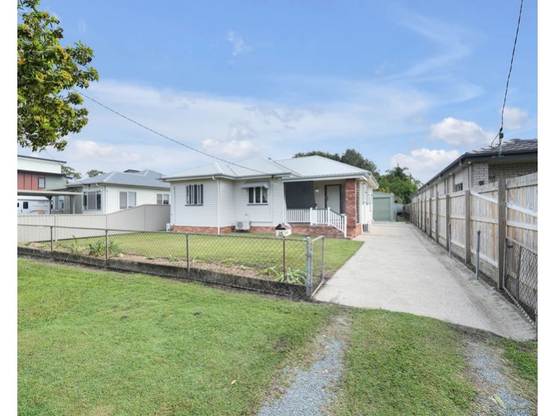 14 Esther Street, Deagon QLD 4017
