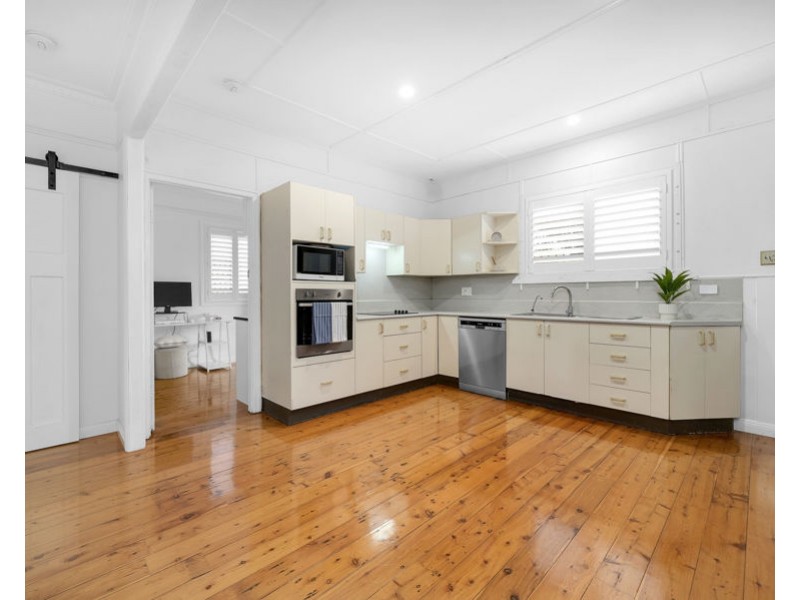 14 Esther Street, Deagon QLD 4017