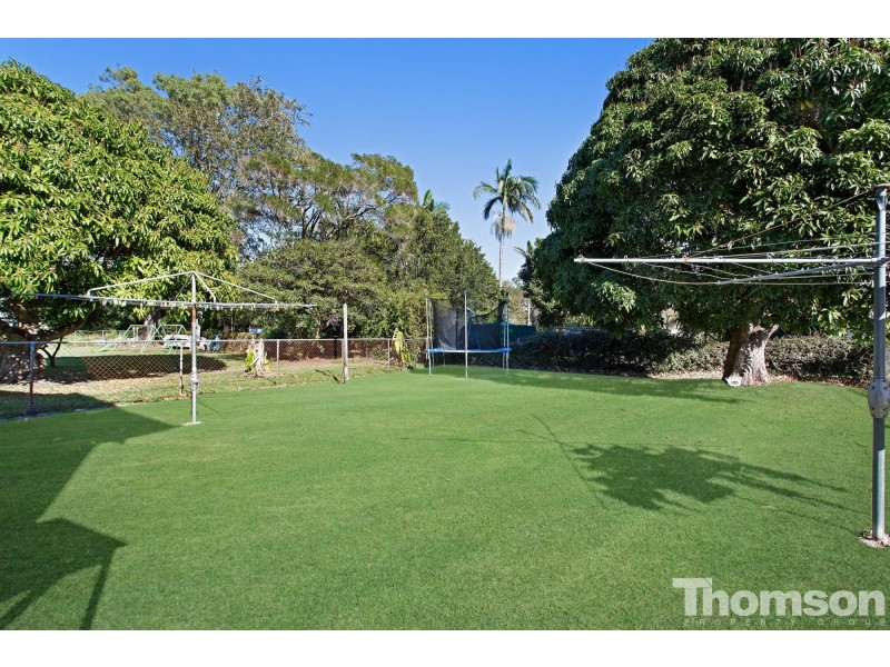 21 THOMAS STREET, Clontarf QLD 4019