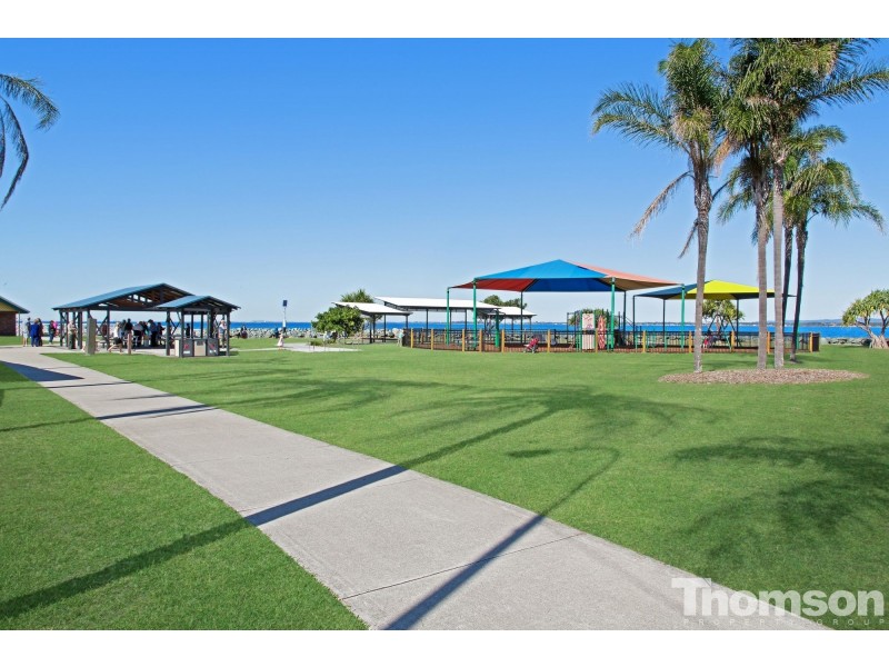 21 THOMAS STREET, Clontarf QLD 4019