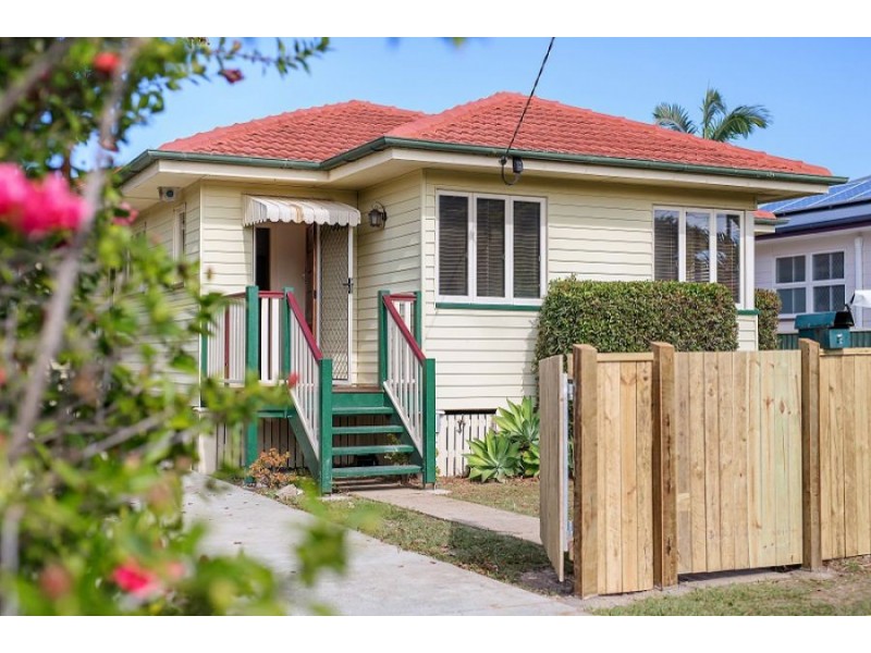 5 Welch St, Clontarf QLD 4019