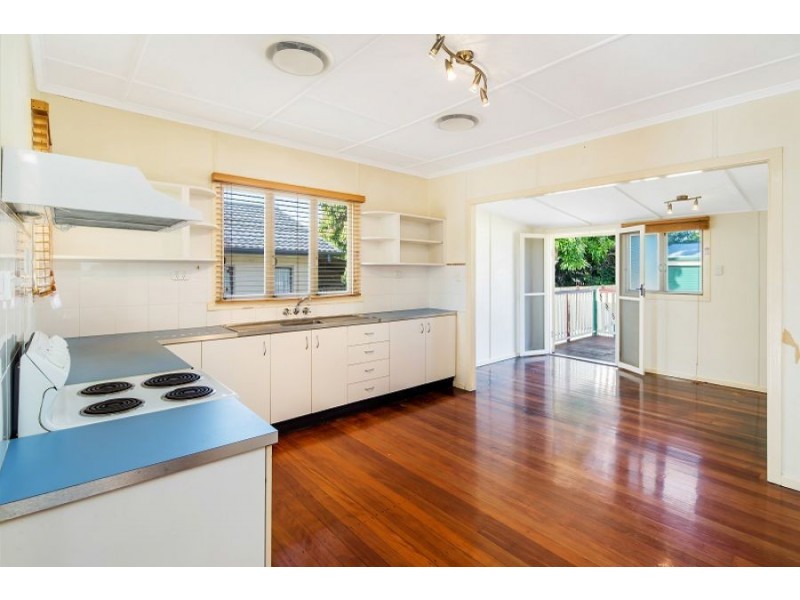 5 Welch St, Clontarf QLD 4019