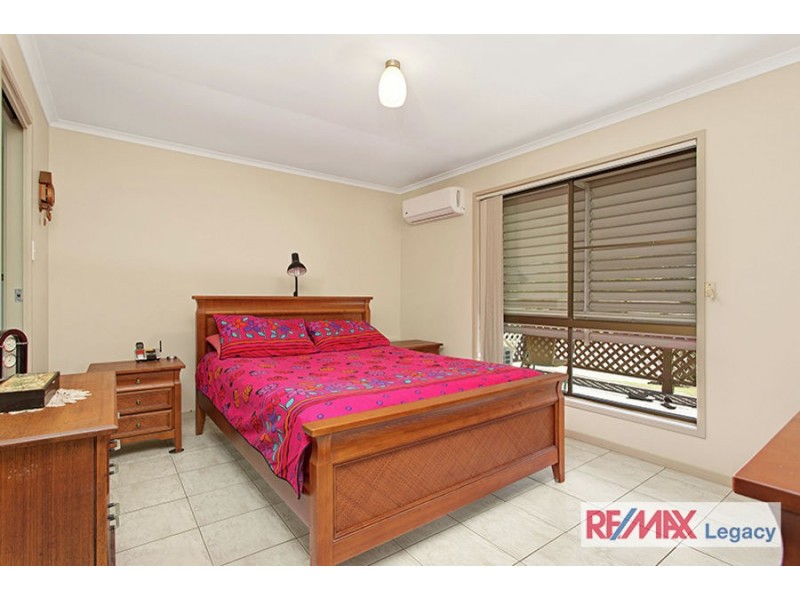 22 VOLTAIRE CRES, Petrie QLD 4502