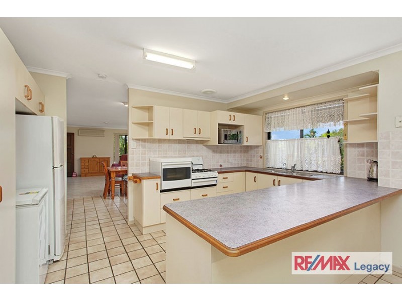 22 VOLTAIRE CRES, Petrie QLD 4502