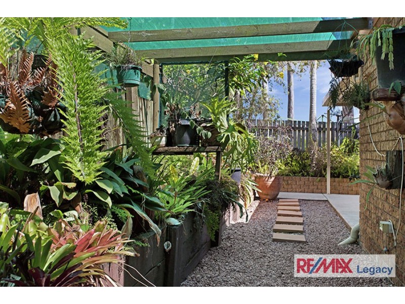 22 VOLTAIRE CRES, Petrie QLD 4502